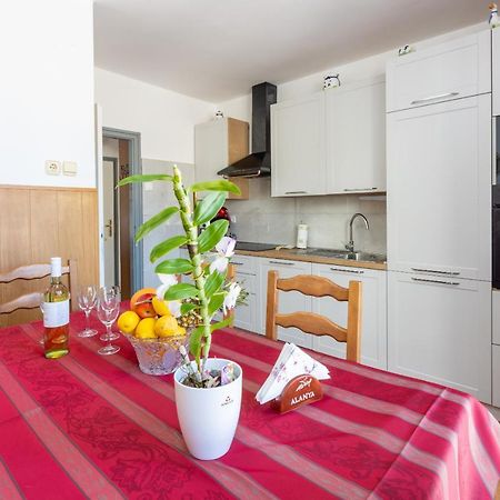 Apartment Mira "Pet Friendly" Crikvenica Exterior foto