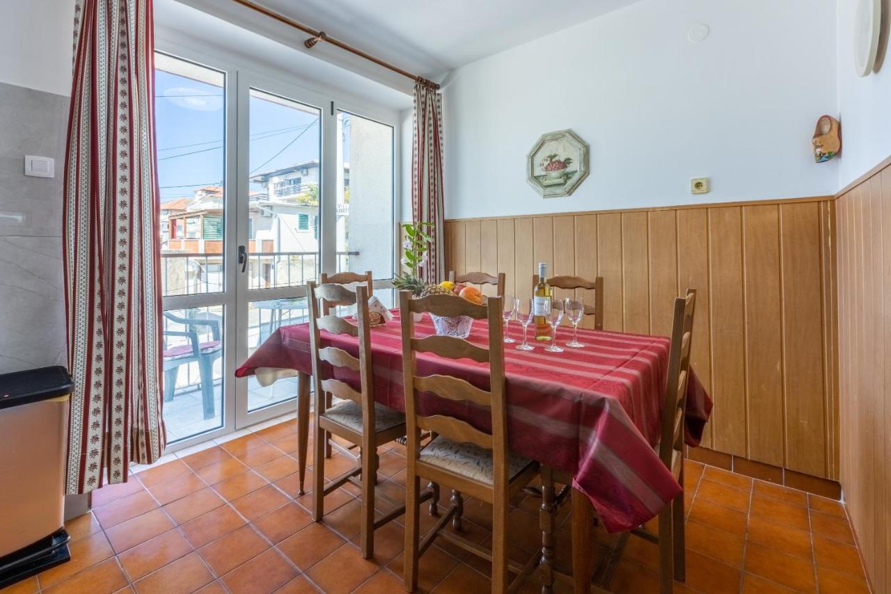 Apartment Mira "Pet Friendly" Crikvenica Exterior foto
