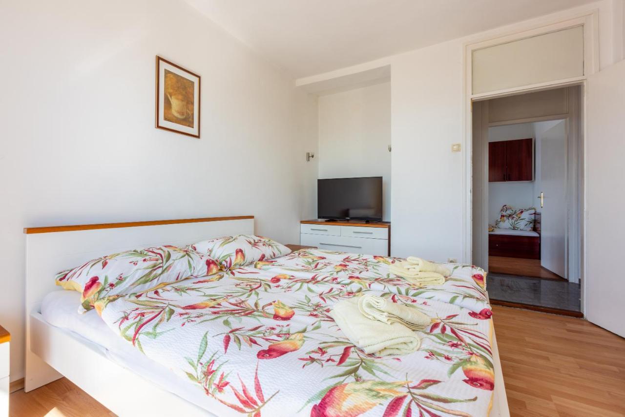 Apartment Mira "Pet Friendly" Crikvenica Exterior foto